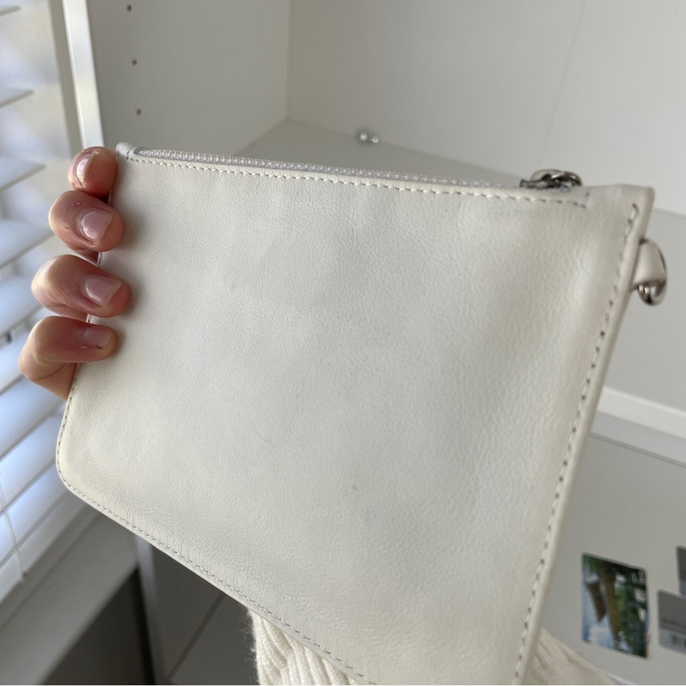 Chanel White lambskin Leather cc logo Clutch pouch silver hardware - Picture 3 of 14